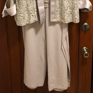 Wedding style￼ - Dress barn suit w/metallic lace jacket and tank top, size 24w￼